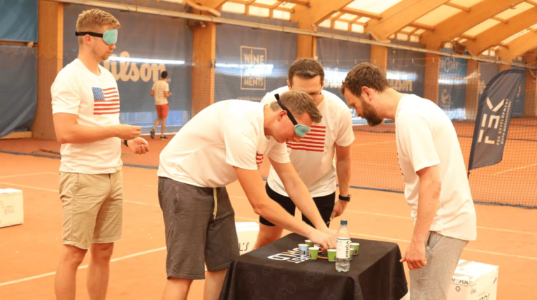 Integracja firmowa Kraków – dlaczego gry terenowe  wciągają bardziej niż standardowy event?